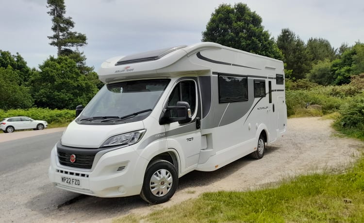 Gloednieuwe Roller Team Autoroller 707 luxe camper