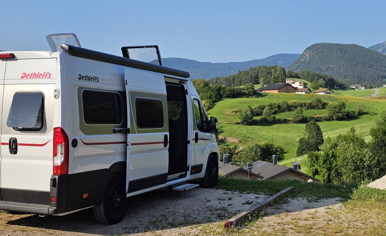 Maliki II – 5***** Dethleffs CamperVan - 2023 - full option - 6.4 meters - 140 hp