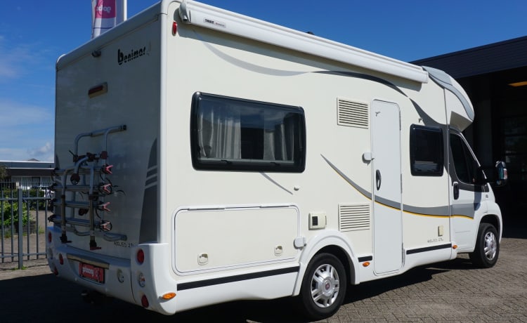 Bennie – 4p Benimar semi-integrated from 2014