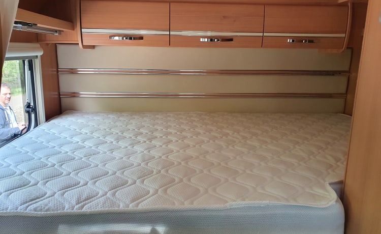 COMPACT Traveller – Compacte luxe camper voor 2 a 3 personen