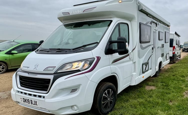 Majestic – Our fully loaded 6 berth Eldiss motorhome