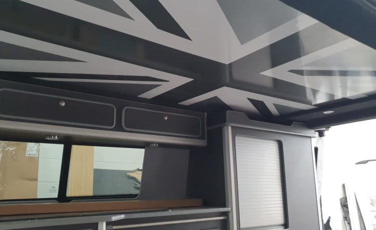 Woodsy – 4 berth Volkswagen campervan from 2019