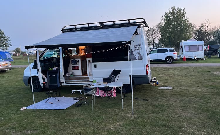 Gypsy – Transit-camper met 2 slaapplaatsen