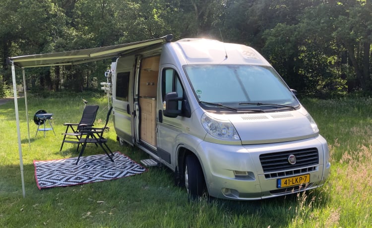 Camping-car complet et pratique pour votre prochain road trip