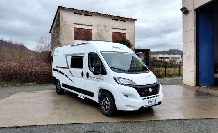 Menfys (1)  – Menfys VAN 3 MAXI S-Line (1) with optional bike rack