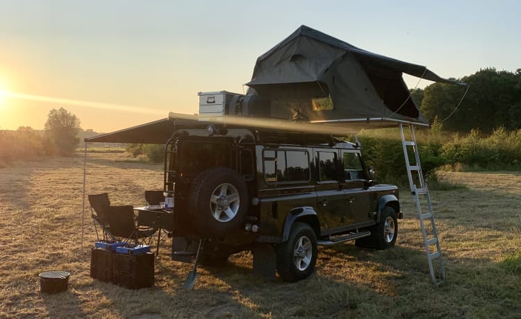 Defender 110 di Lowland Escapes