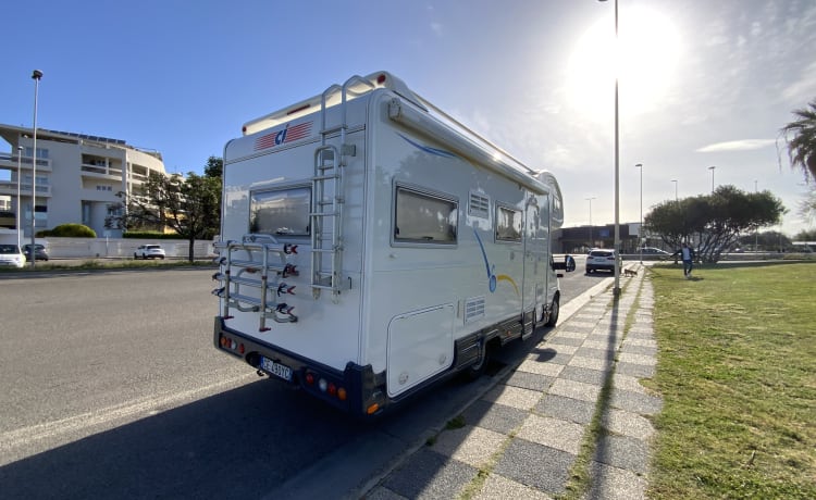 Mizar – Grote camper met 2 tweepersoonsbedden om heel Sardinië te doorkruisen