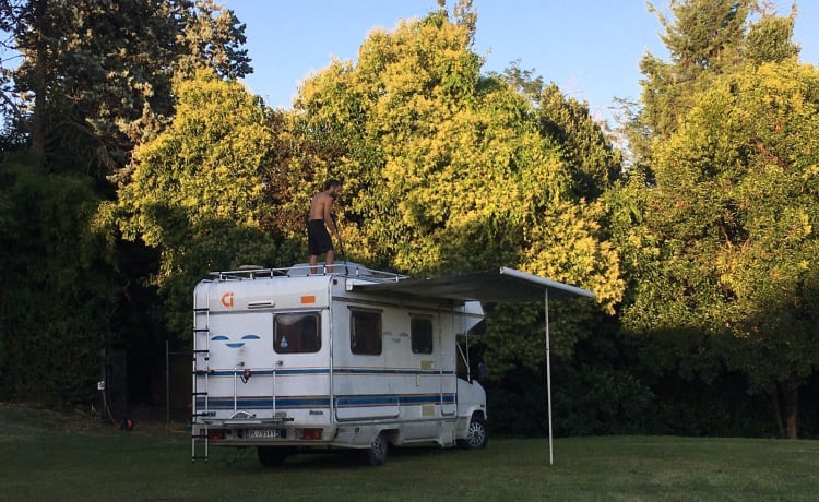 Ducato 6 places 5 couchages, avec chambre séparée et douche séparée