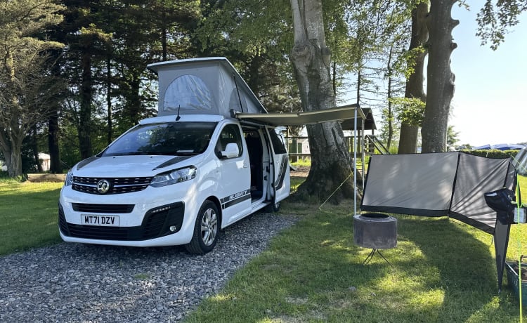 Blighty – Nieuwe Pop Top Campervan 4 Slaapplaatsen