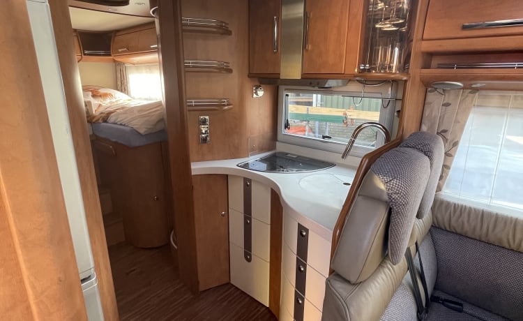 Edens Wanderlust – Luxe camper voorzien van alle gemak, een droom op wielen!