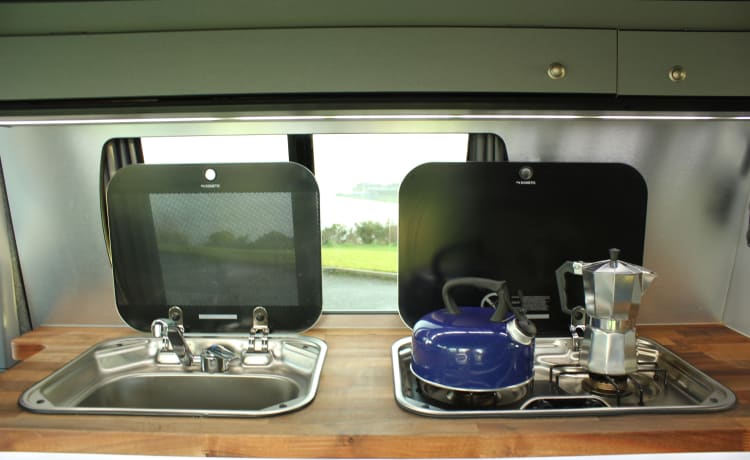 Mork! – Live the van-life dream. Fully equipped VW T6 