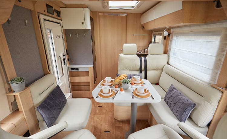 Confortable Hymer 680 BMC Integral (2023). Réservez dès maintenant pour 2024 !