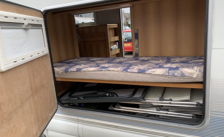 Bari – family camper 7p Rimor alcove from 2001