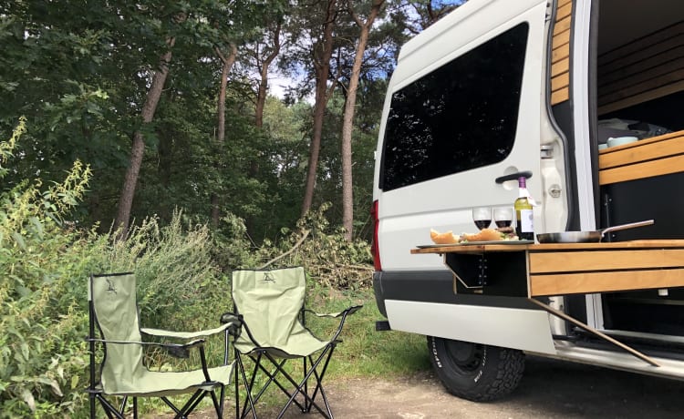 Kai – Robuster netzunabhängiger Volkswagen Crafter Bus Camper