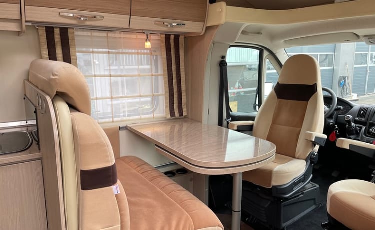 Luxe 2 pers. camping-car confortable, plaisir sans soucis!