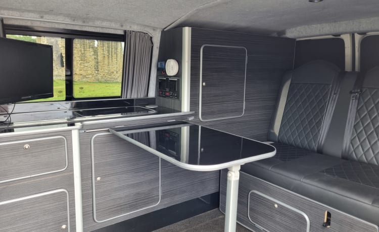 Volkswagen T5 Campervan 