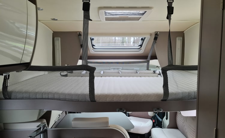 N854ZH – Zeer luxe Burstner Lyseo Privilege 728 G lengtebed | Km vrij!