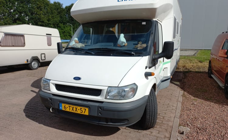 4p Chausson semi-integrated uit 2002