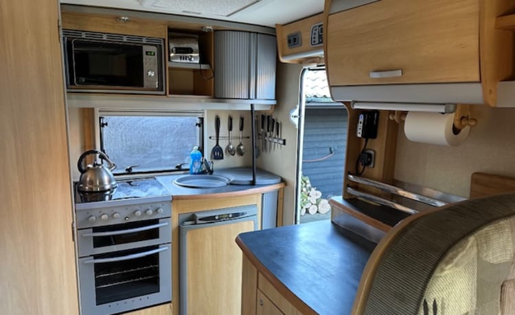 5 berth Ace Adventurer 635EK