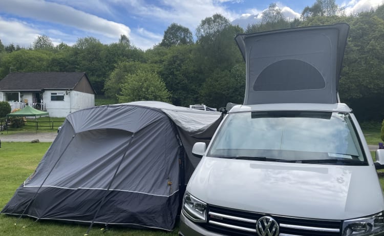 McCamper – Volkswagen Wohnmobil mit 4 Schlafplätzen aus dem Jahr 2019