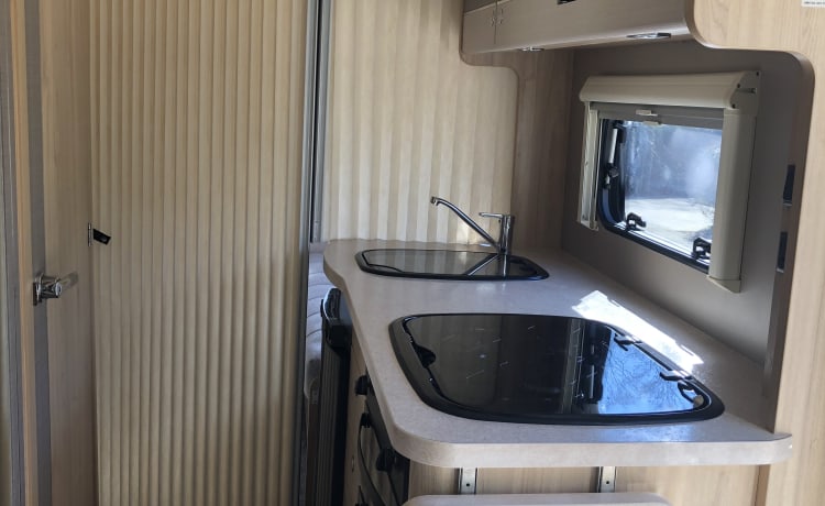 Precious!  – 6 berth Peugeot semi-integrated from 2017