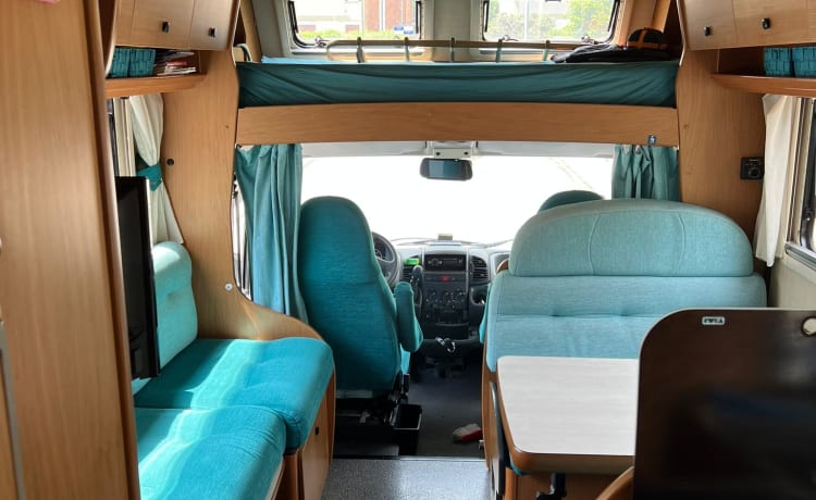 Laika Extra Lusso – Camping-car de luxe 5,75 étoiles ECO Durable : Laika EcoVIP 2.1 profitez de vos déplacements