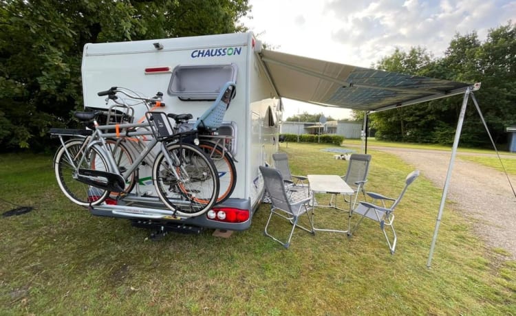 KarFlash – Nice family camper. Your home on vacation!