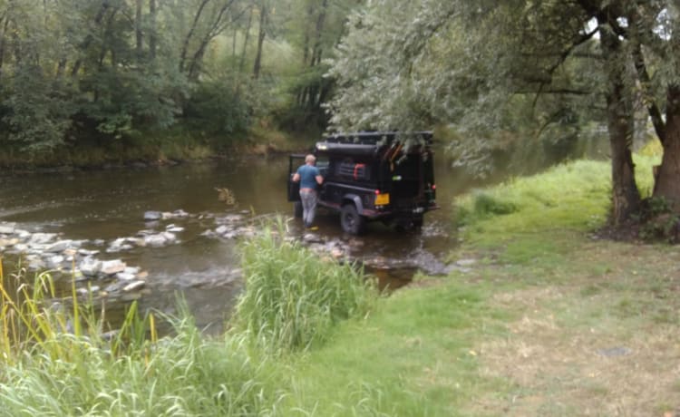 Land Rover rooftop uit 2001 2 persoons