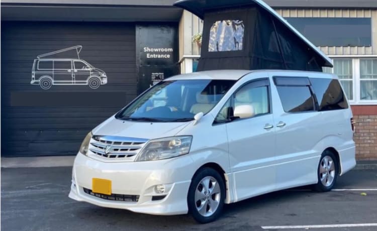 Luxe Toyota Alphard campervan