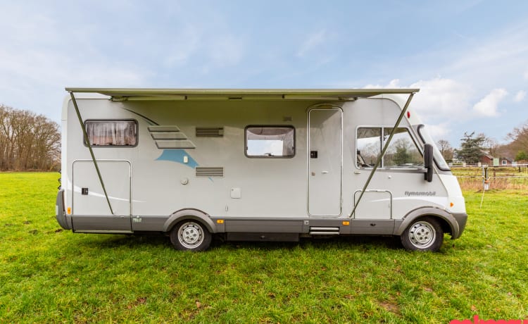 Voyagez confortablement avec 2 à 4 personnes dans cette machine !