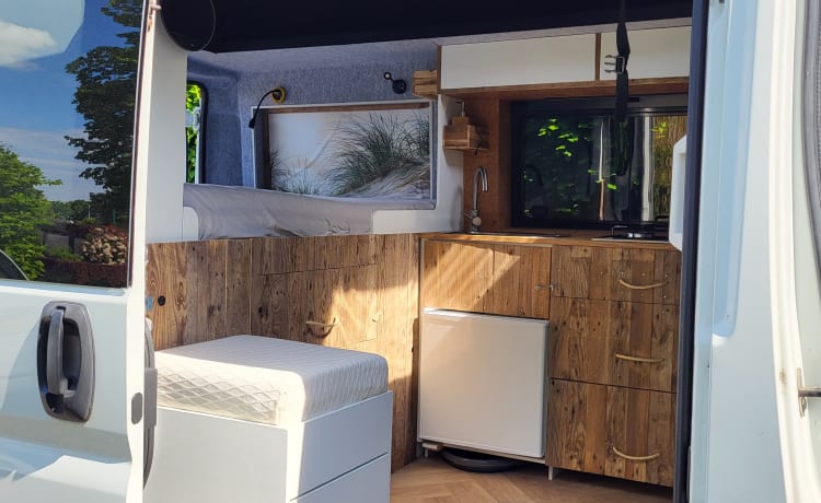 Q-bus – Compact and complete camper