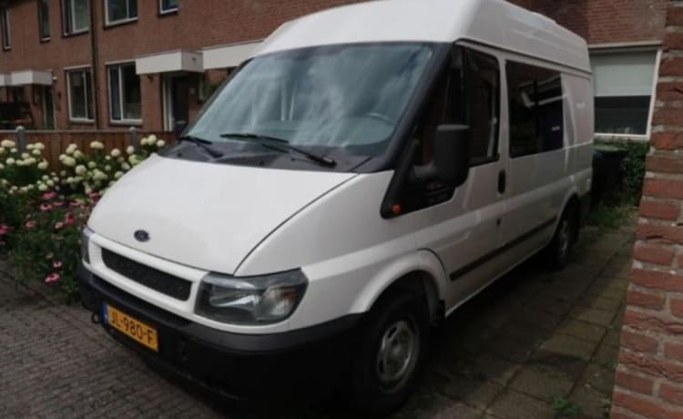 2p Ford bus uit 2006