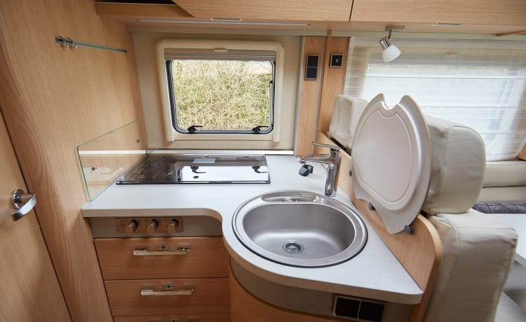 Confortable Hymer 680 BMC Integral (2023). Réservez dès maintenant pour 2024 !