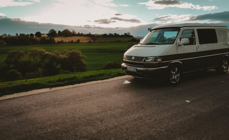 Jupp – VW T4 California - The retro Bulli with a new look