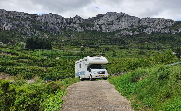 6p Rimor Super Brig 677 TC camping-car familial alcôve