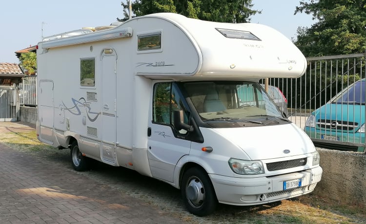 Capitano – De camper van de Kapitein staat al klaar om te vertrekken.