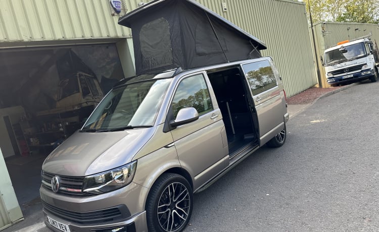 Roy  – 4 berth Volkswagen campervan from 2017