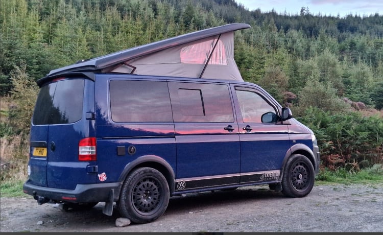 !! Indy the Adventure Van !! – CENTRALLY LOCATED - EASY PICKUP - New Conversion 4x4 @ Free Car Parking @