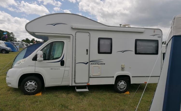 Panoramic – Gorgeous 2/3/4 Berth motorhome