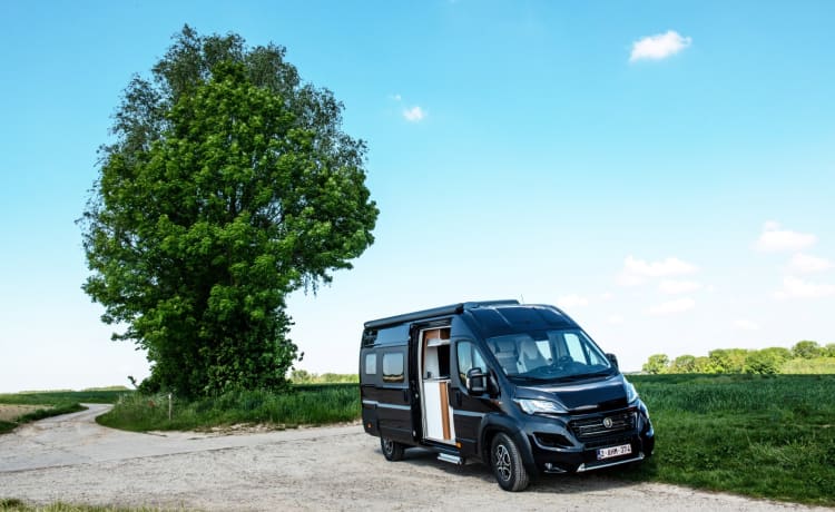 The Black Pearl – Campervan "VANTourer 630L"