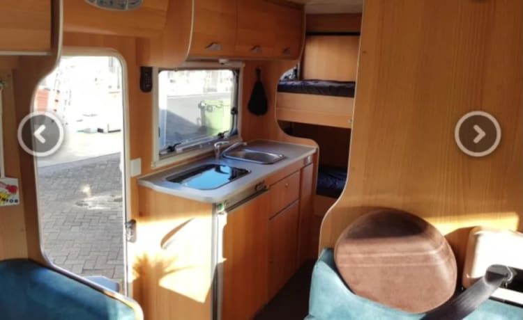 McLouis – Bellissimo camper alcova McLouis per 6 persone con letto a castello