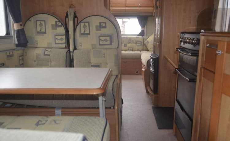 Mabel – 6 Couchettes Mercedes Auto-Trail