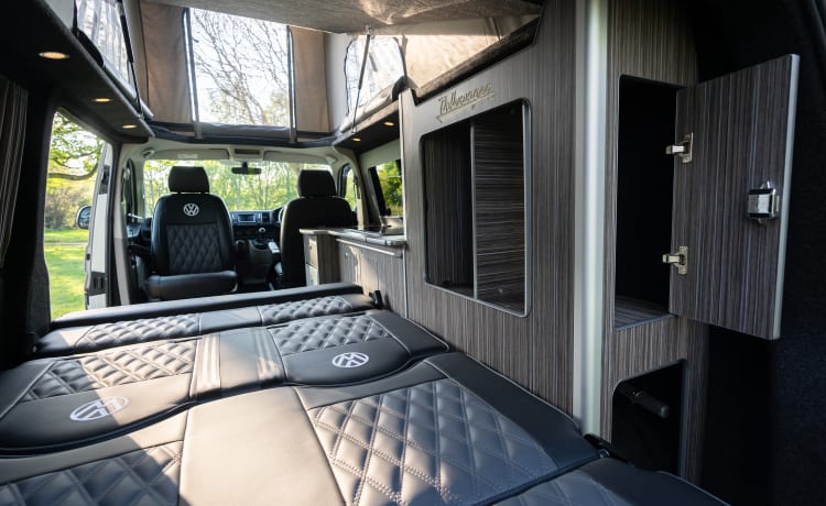 Eleanor  – Volkswagen T6 Highline LWB camper