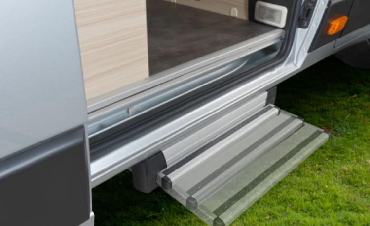 Duke 1 – Camper nuovissimo e lussuoso per 4 persone