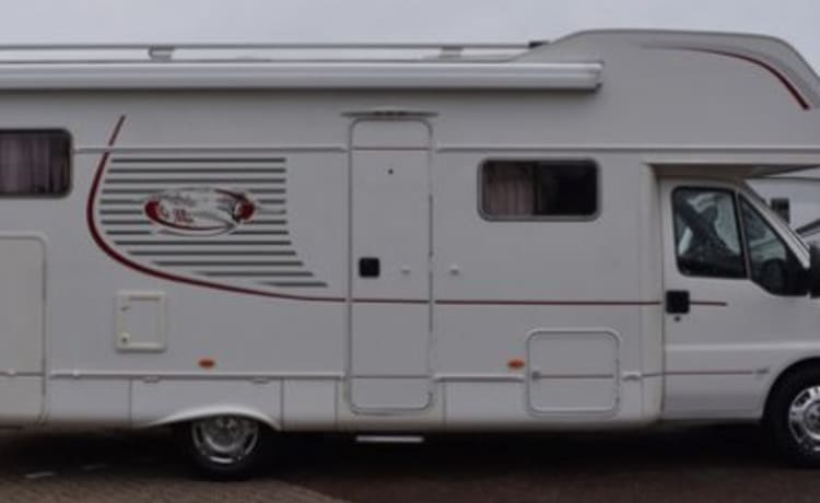 Campie – Complete LMC Liberty with 4 seats and 6 sleeping places