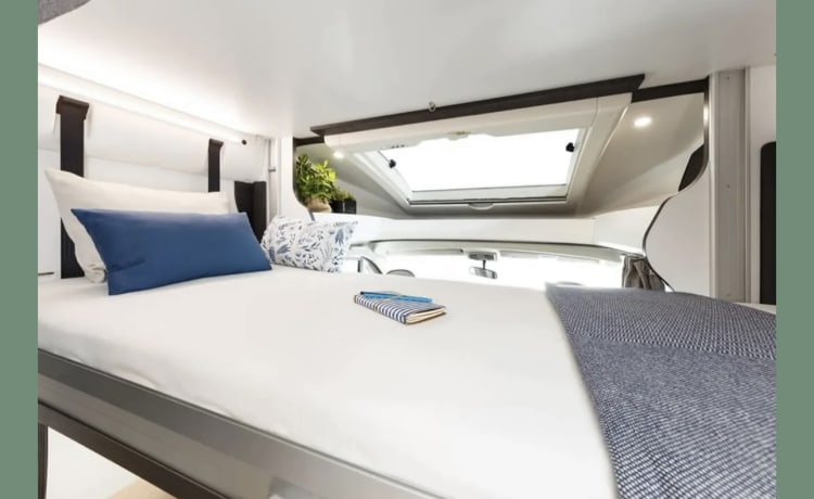 12. Cook – Camper di lusso Benimar Tessoro 468 Northautokapp