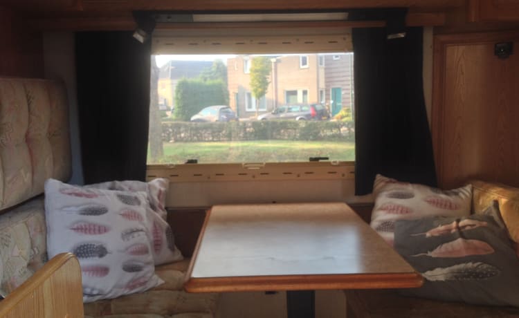 Unieke Camper voor een Onvergetelijk Avontuur Nieuwe 2,5 Turbo diesel moter