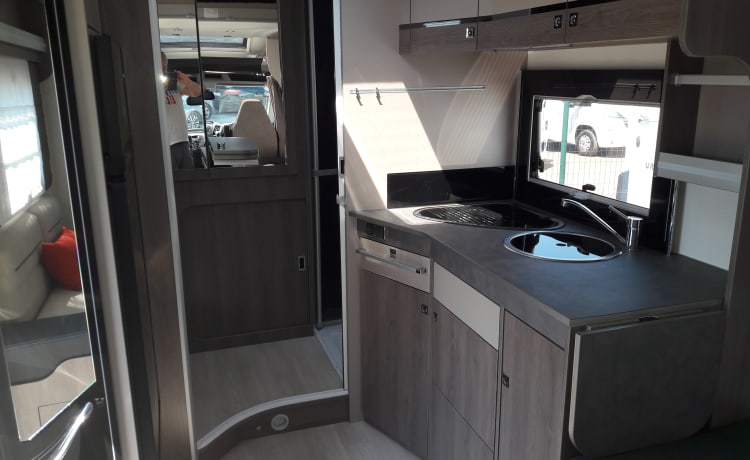 4p Chausson semi-integrated uit 2018