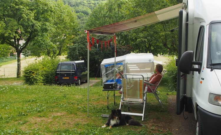 Perfecte camper voor uw perfecte vakantie – Ideal and complete camper for your perfect holiday