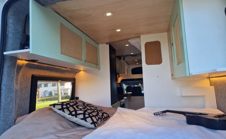 Miley – 4pers. Luxe camperbus 2022